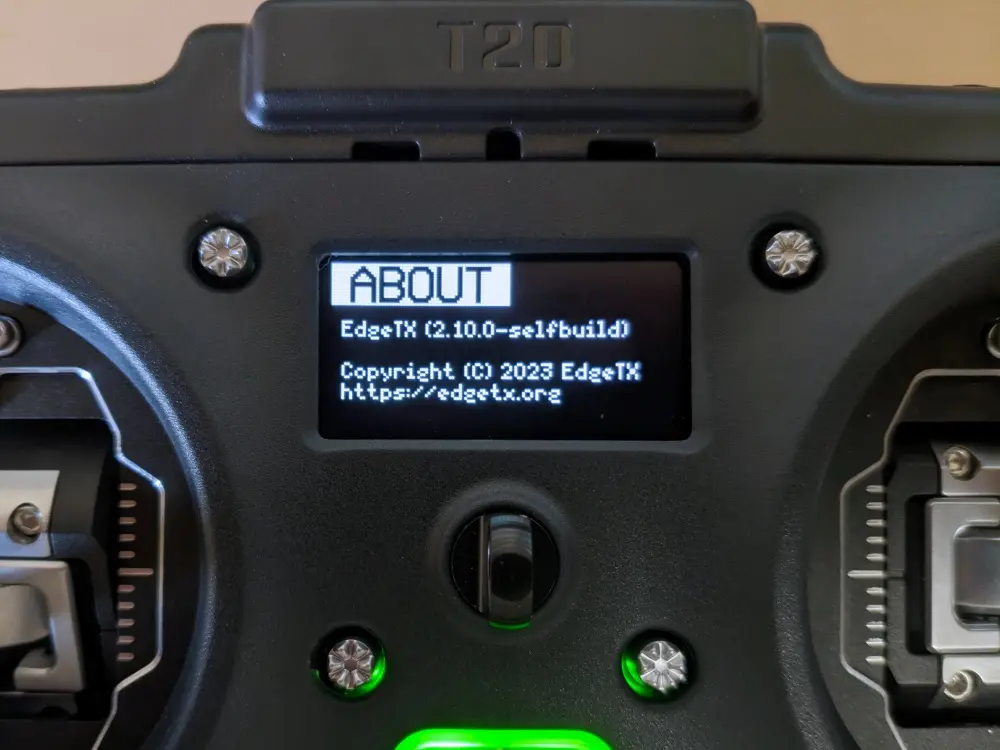 ドローンT-20S V2 コンパクトラジコン送信機 レビュー：Jumper T-20S 送信機