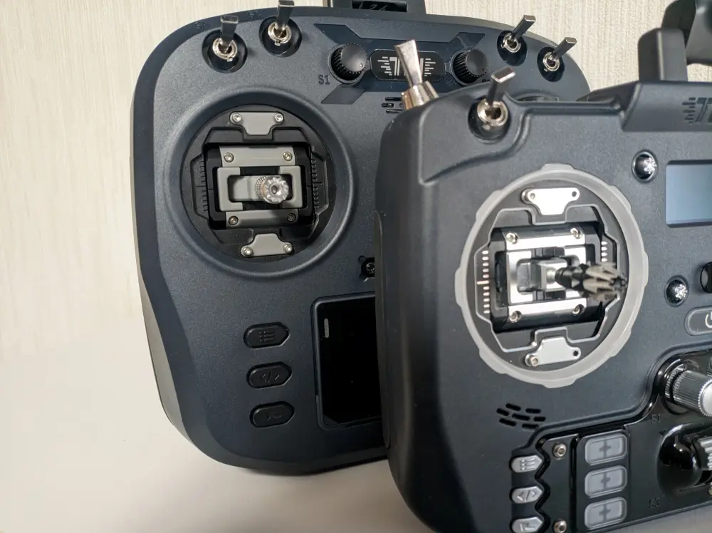 レビュー：Jumper T14 送信機 ExpressLRS 技適アリ
